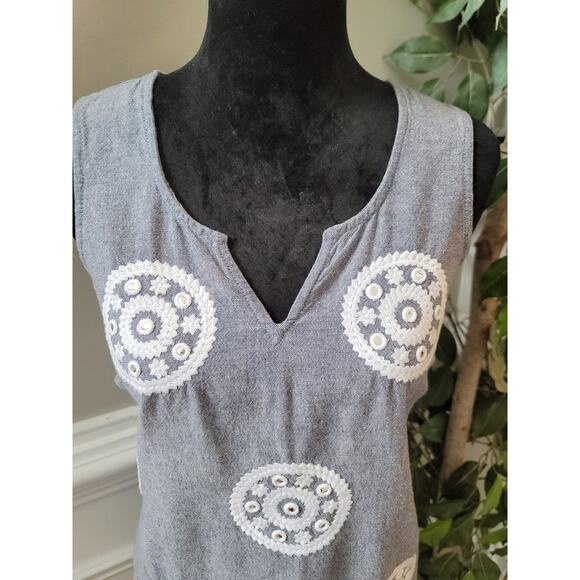 Mudpie Blouse Women's Size Medium Grey 100% Cotton V Neck Sleeveless - Picture 3 of 11